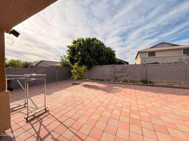 10156 W GOLDEN Lane, Peoria, AZ 85345