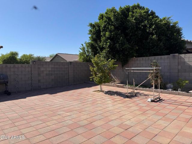 10156 W GOLDEN Lane, Peoria, AZ 85345