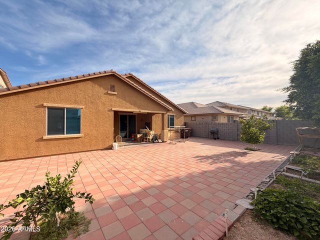 10156 W GOLDEN Lane, Peoria, AZ 85345