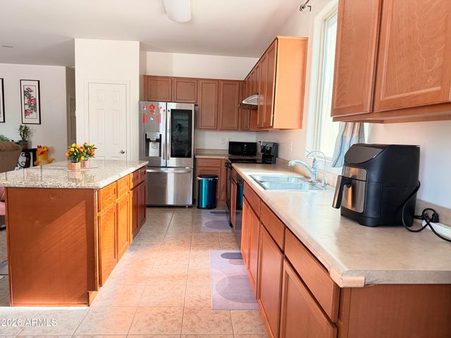 10156 W GOLDEN Lane, Peoria, AZ 85345