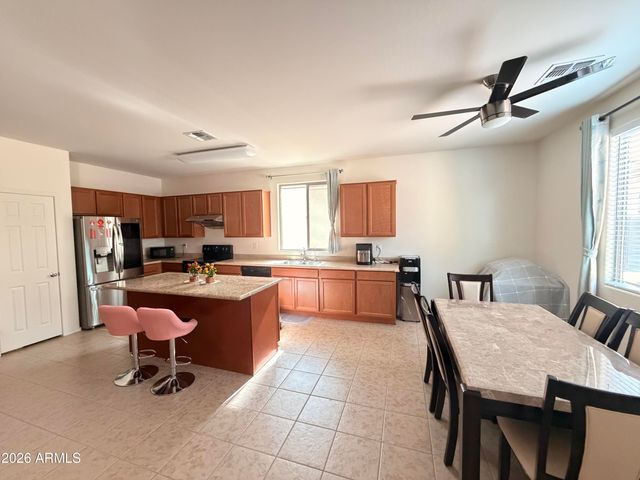 10156 W GOLDEN Lane, Peoria, AZ 85345