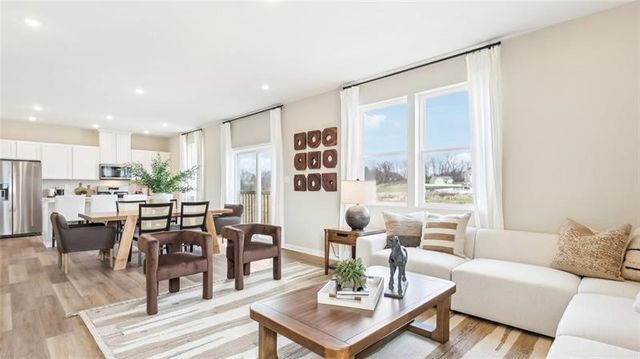 184 Shelton Place Drive, Connoquenessing Boro, PA 16033