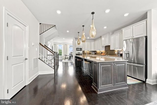 801 STONECLIFFE RD, Malvern, PA 19355