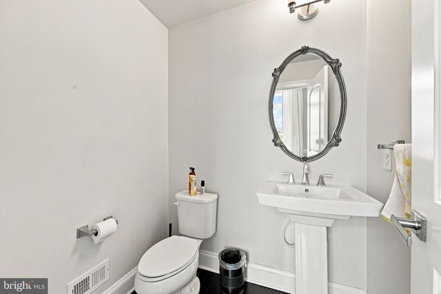 801 STONECLIFFE RD, Malvern, PA 19355