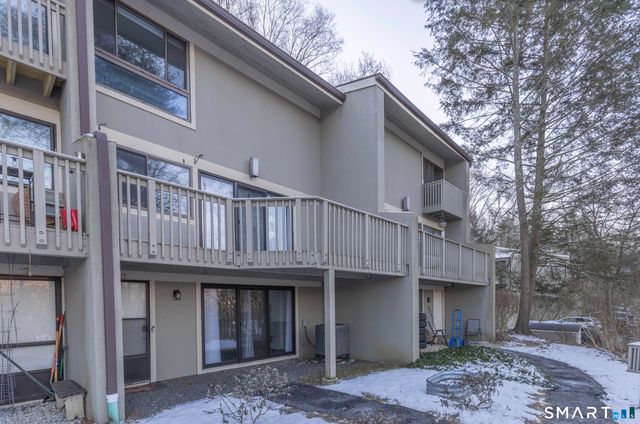 13 Clubhouse Drive 13, Woodbury, CT 06798