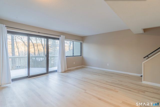 13 Clubhouse Drive 13, Woodbury, CT 06798