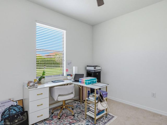 1577 Vizcaya LN, Naples, FL 34113