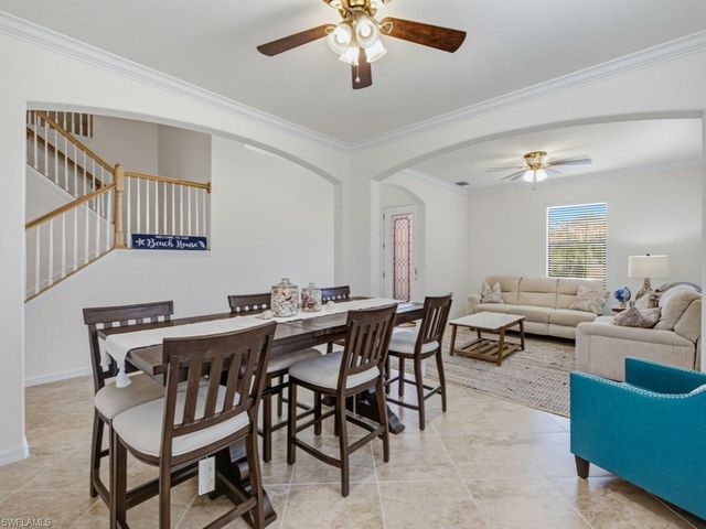 1577 Vizcaya LN, Naples, FL 34113