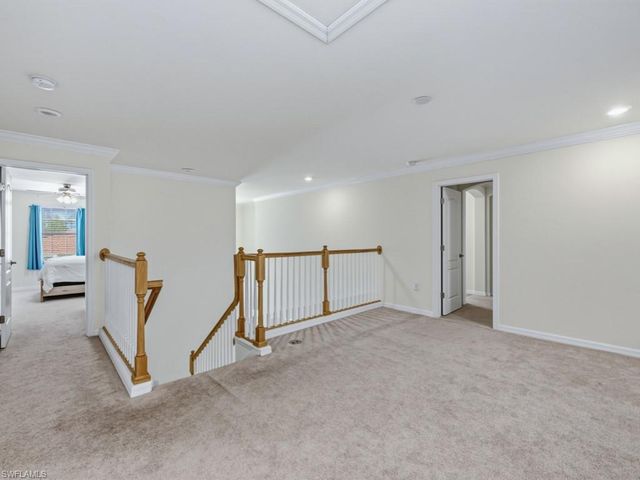 1577 Vizcaya LN, Naples, FL 34113