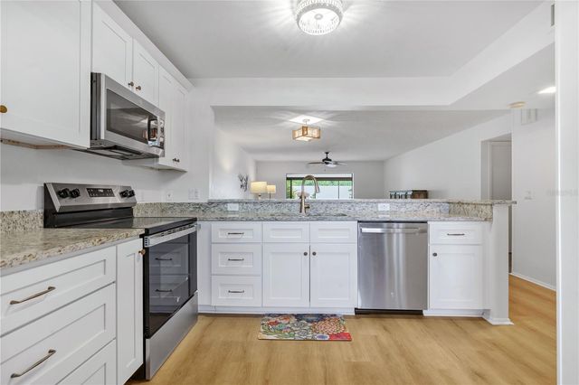 597 LAKESIDE DRIVE 205, Bradenton, FL 34210