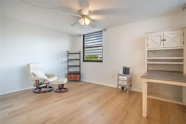 597 LAKESIDE DRIVE 205, Bradenton, FL 34210