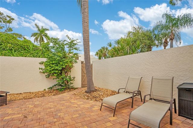 597 LAKESIDE DRIVE 205, Bradenton, FL 34210