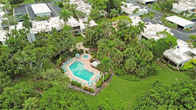 597 LAKESIDE DRIVE 205, Bradenton, FL 34210