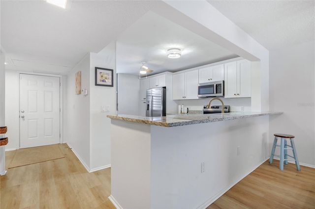 597 LAKESIDE DRIVE 205, Bradenton, FL 34210