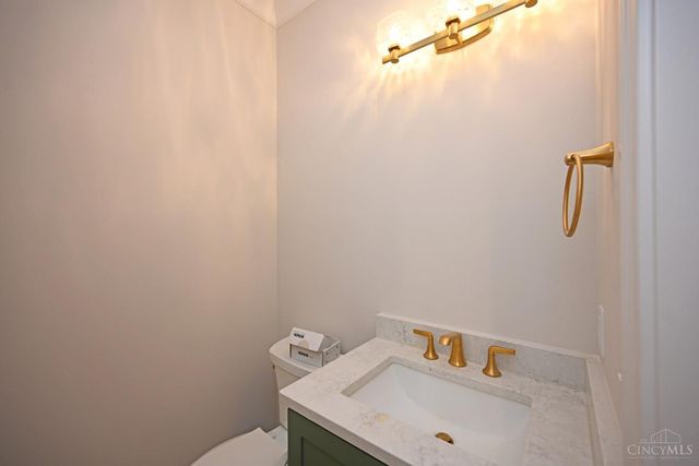 7411 Elm Street, Columbia Twp, OH 45227