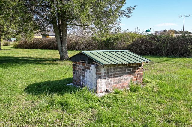 5714 Waterlevel Highway, Cleveland, TN 37323