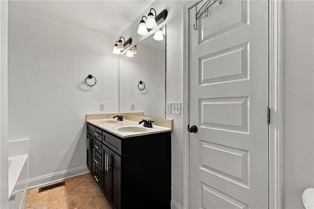 6165 Garden Circle, Douglasville, GA 30135