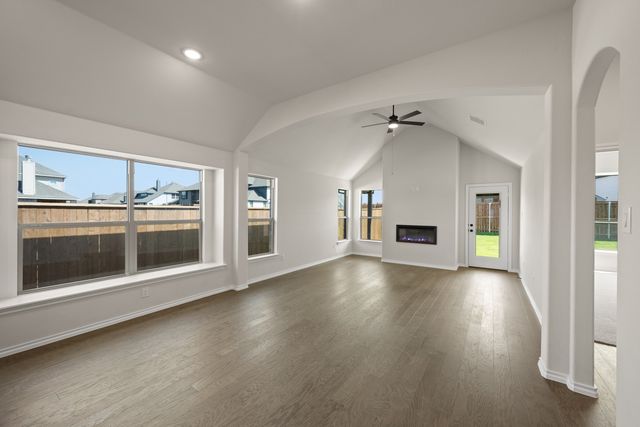 7712 Gatevine Avenue, Joshua, TX 76058