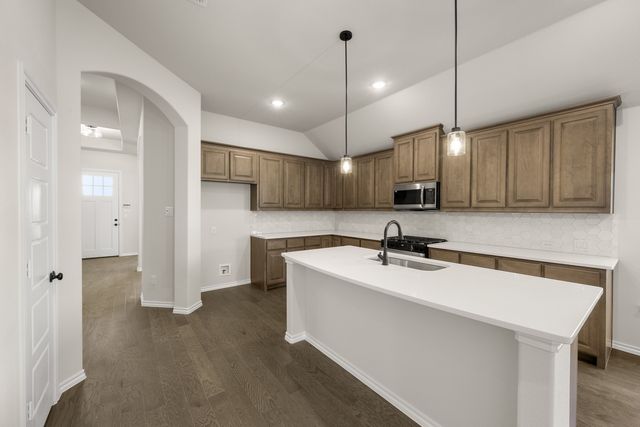 7712 Gatevine Avenue, Joshua, TX 76058