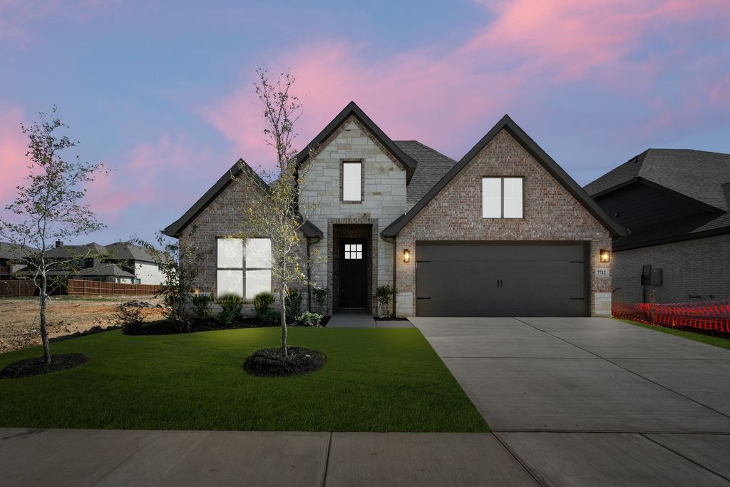 7712 Gatevine Avenue, Joshua, TX 76058
