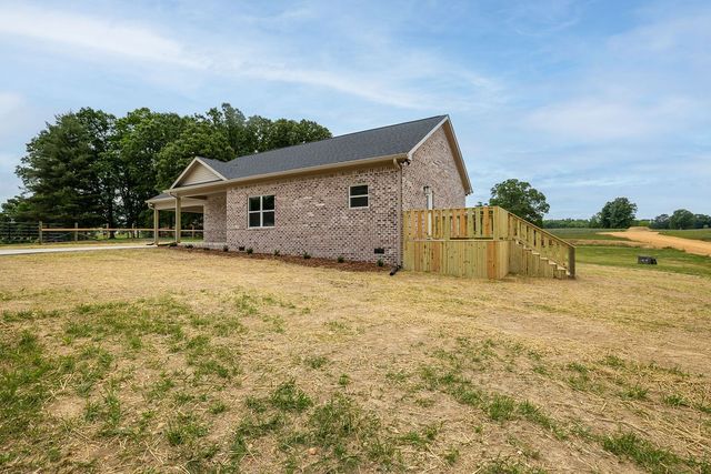 1116 Baker Ln, Lawrenceburg, TN 38464