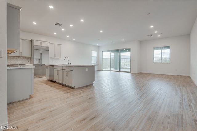 12612 Heritage Heights Drive, Las Vegas, NV 89138