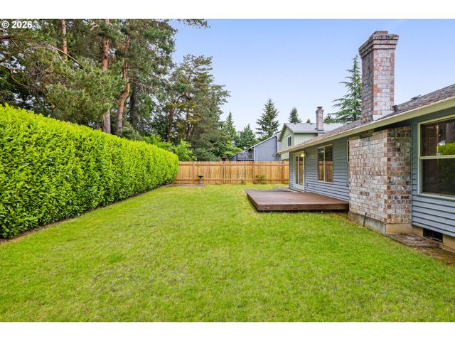 701 Sw LINNEMAN Ct, Gresham, OR 97030
