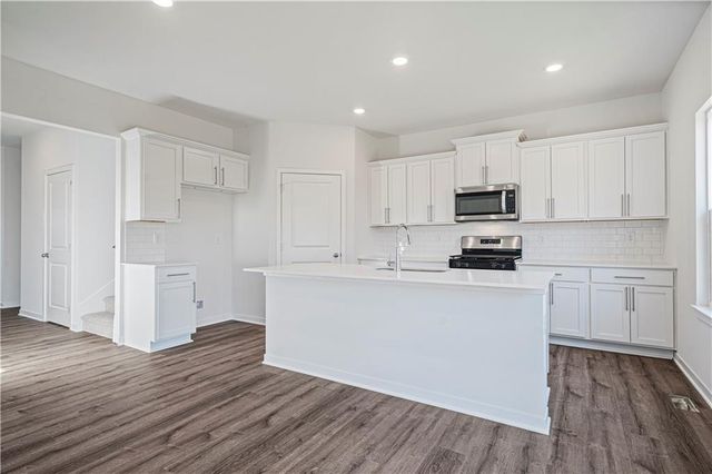 19711 W 201st Street, Spring Hill, KS 66083