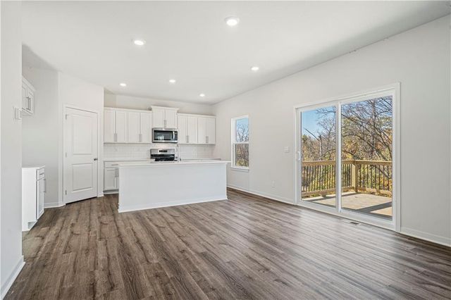 19711 W 201st Street, Spring Hill, KS 66083