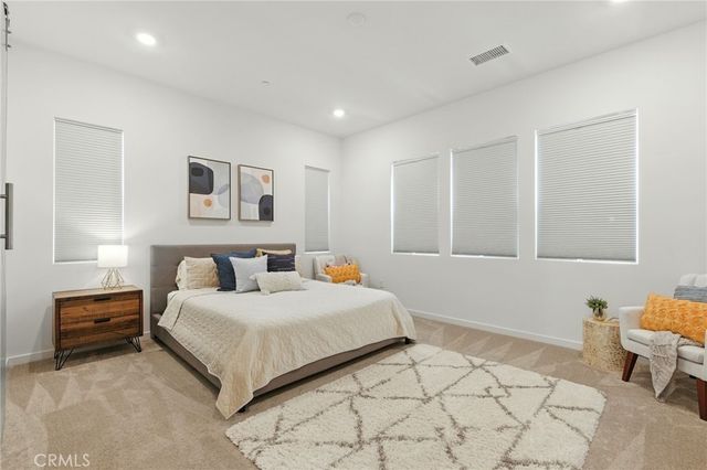 27475 Mercantile Court, Valencia, CA 91381