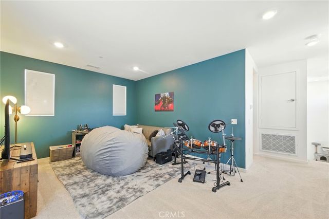 27475 Mercantile Court, Valencia, CA 91381