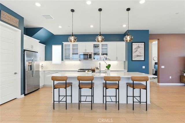 27475 Mercantile Court, Valencia, CA 91381