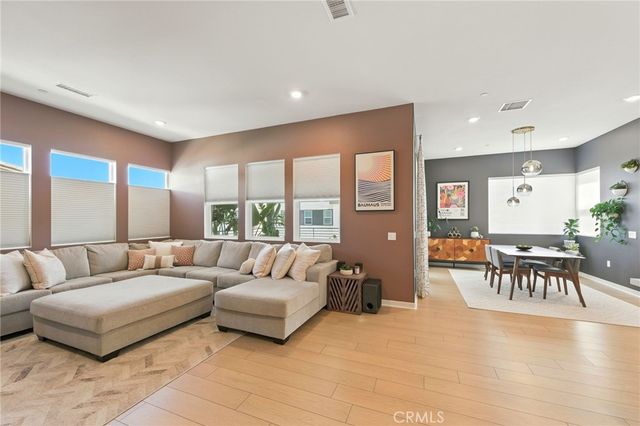 27475 Mercantile Court, Valencia, CA 91381