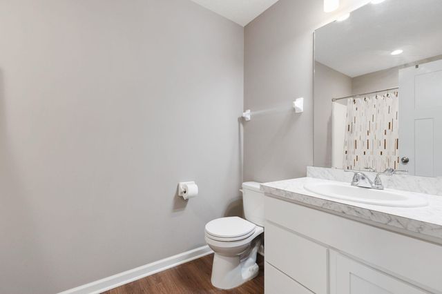 1284 Meadow Lane S, Shakopee, MN 55379