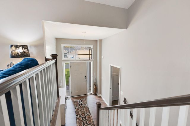 1284 Meadow Lane S, Shakopee, MN 55379