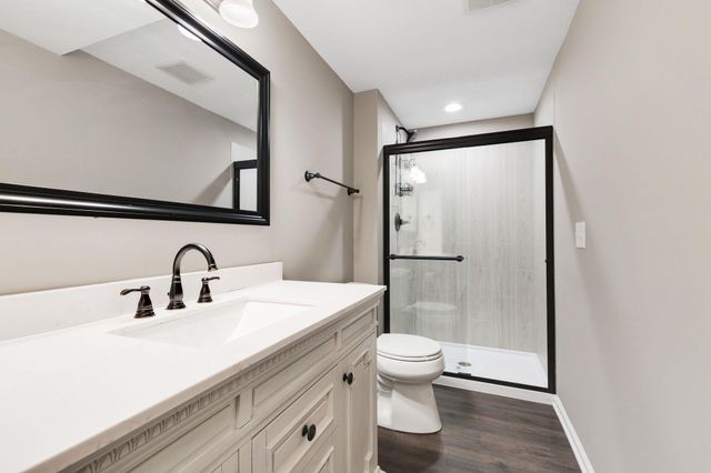 1284 Meadow Lane S, Shakopee, MN 55379