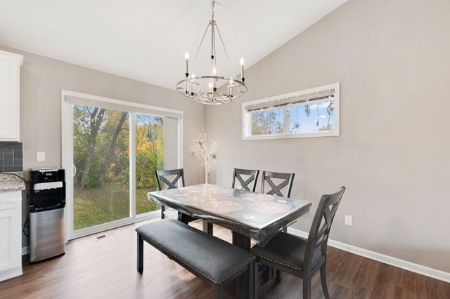 1284 Meadow Lane S, Shakopee, MN 55379