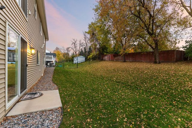 1284 Meadow Lane S, Shakopee, MN 55379