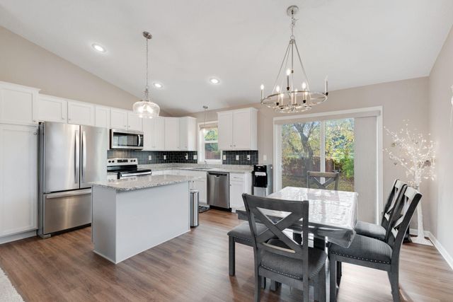 1284 Meadow Lane S, Shakopee, MN 55379