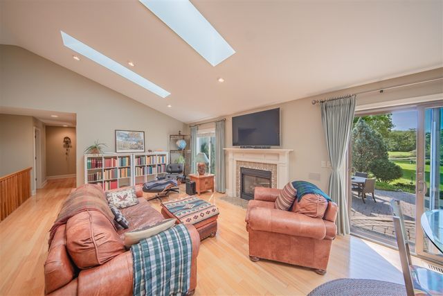 1335 N Silo Ridge Drive, Ann Arbor, MI 48108