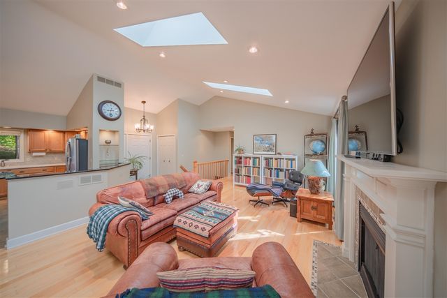 1335 N Silo Ridge Drive, Ann Arbor, MI 48108