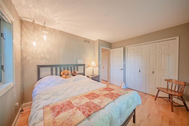 1335 N Silo Ridge Drive, Ann Arbor, MI 48108