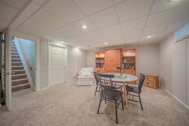 1335 N Silo Ridge Drive, Ann Arbor, MI 48108