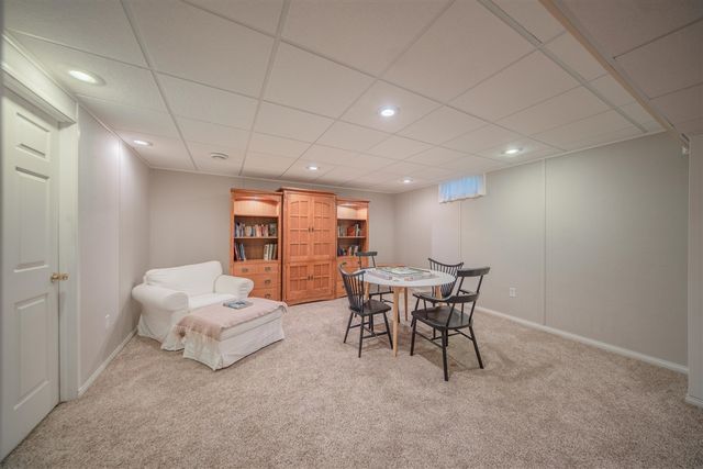 1335 N Silo Ridge Drive, Ann Arbor, MI 48108