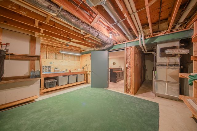1335 N Silo Ridge Drive, Ann Arbor, MI 48108