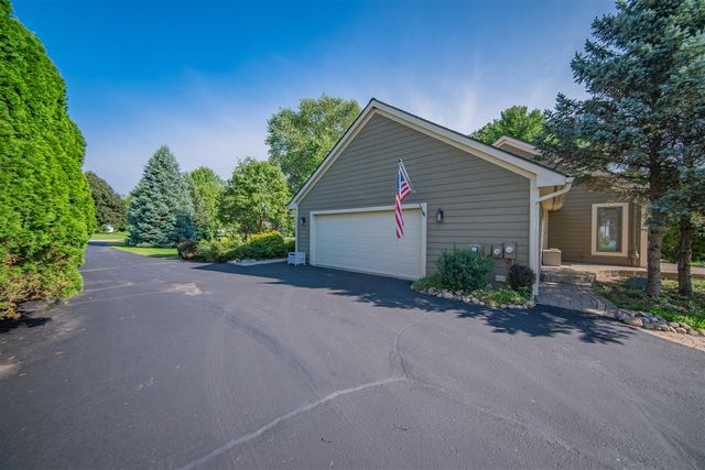 1335 N Silo Ridge Drive, Ann Arbor, MI 48108