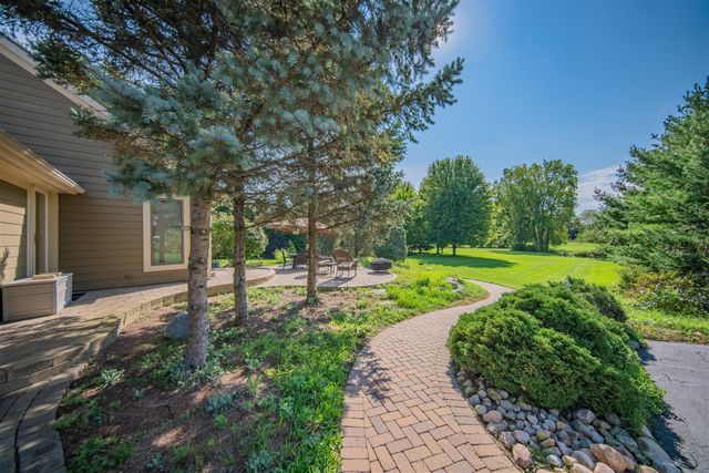 1335 N Silo Ridge Drive, Ann Arbor, MI 48108