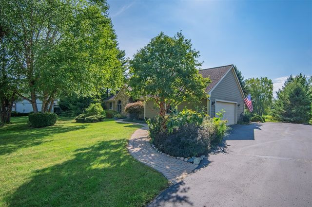 1335 N Silo Ridge Drive, Ann Arbor, MI 48108