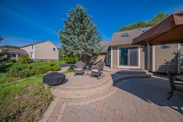 1335 N Silo Ridge Drive, Ann Arbor, MI 48108