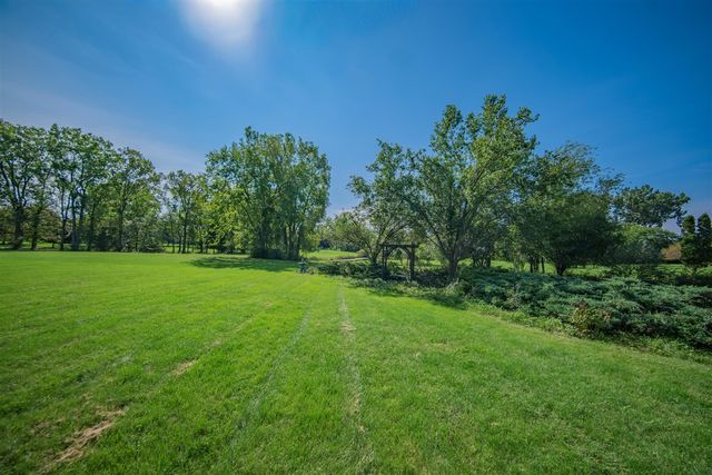 1335 N Silo Ridge Drive, Ann Arbor, MI 48108